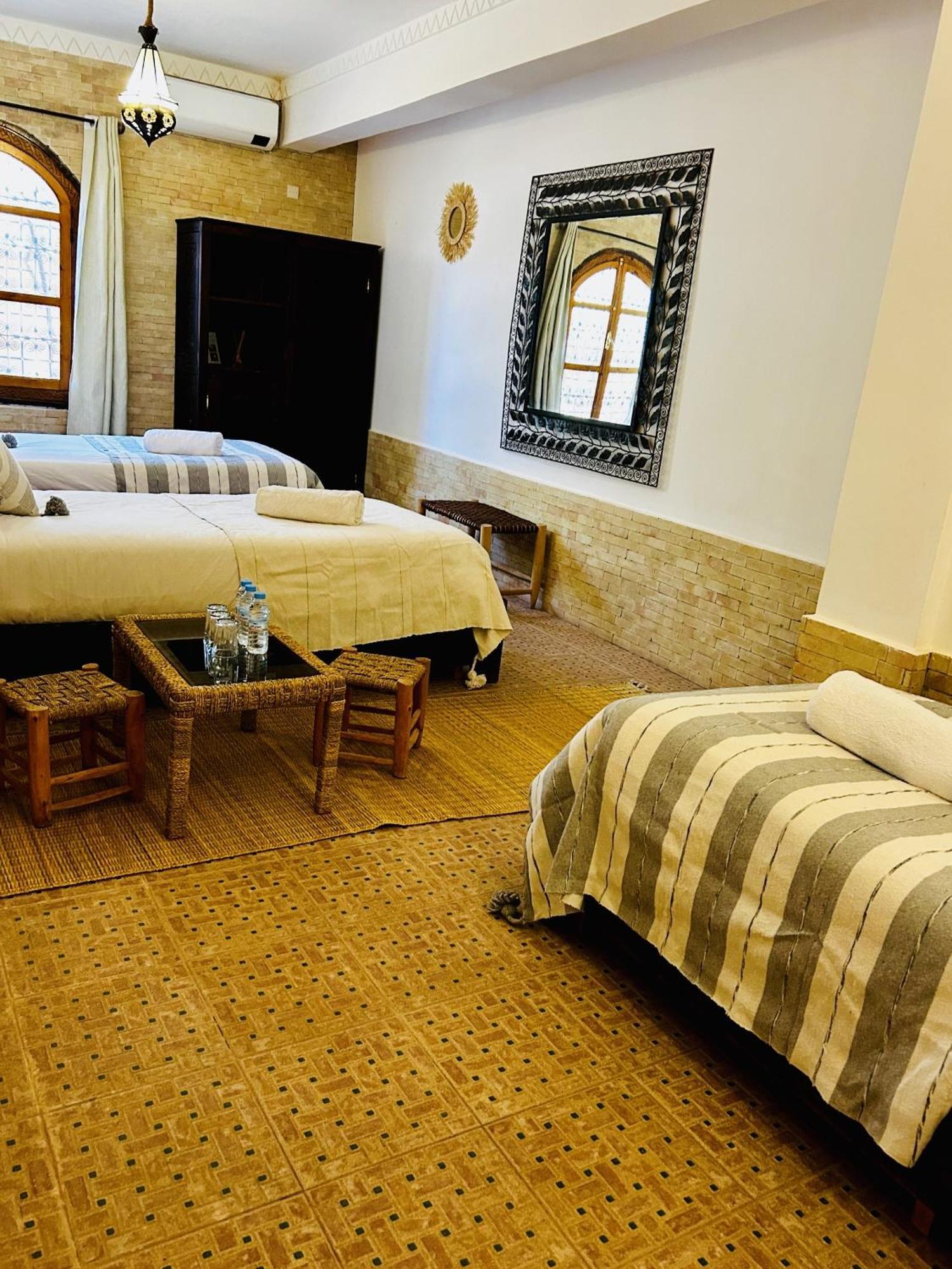 Kasbah Isfoula And Spa Ait Benhaddou Habitación foto