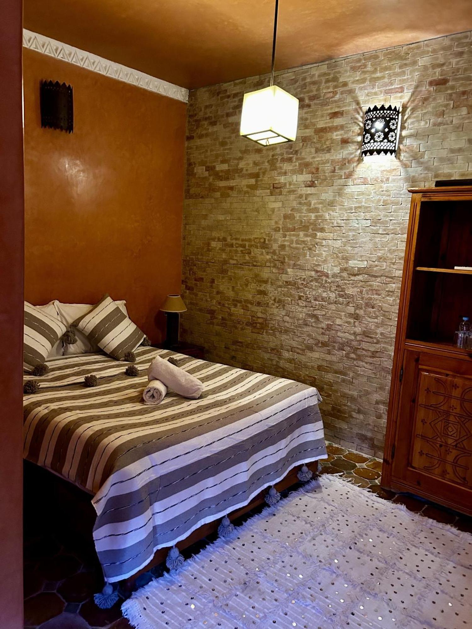 Kasbah Isfoula And Spa Ait Benhaddou Habitación foto