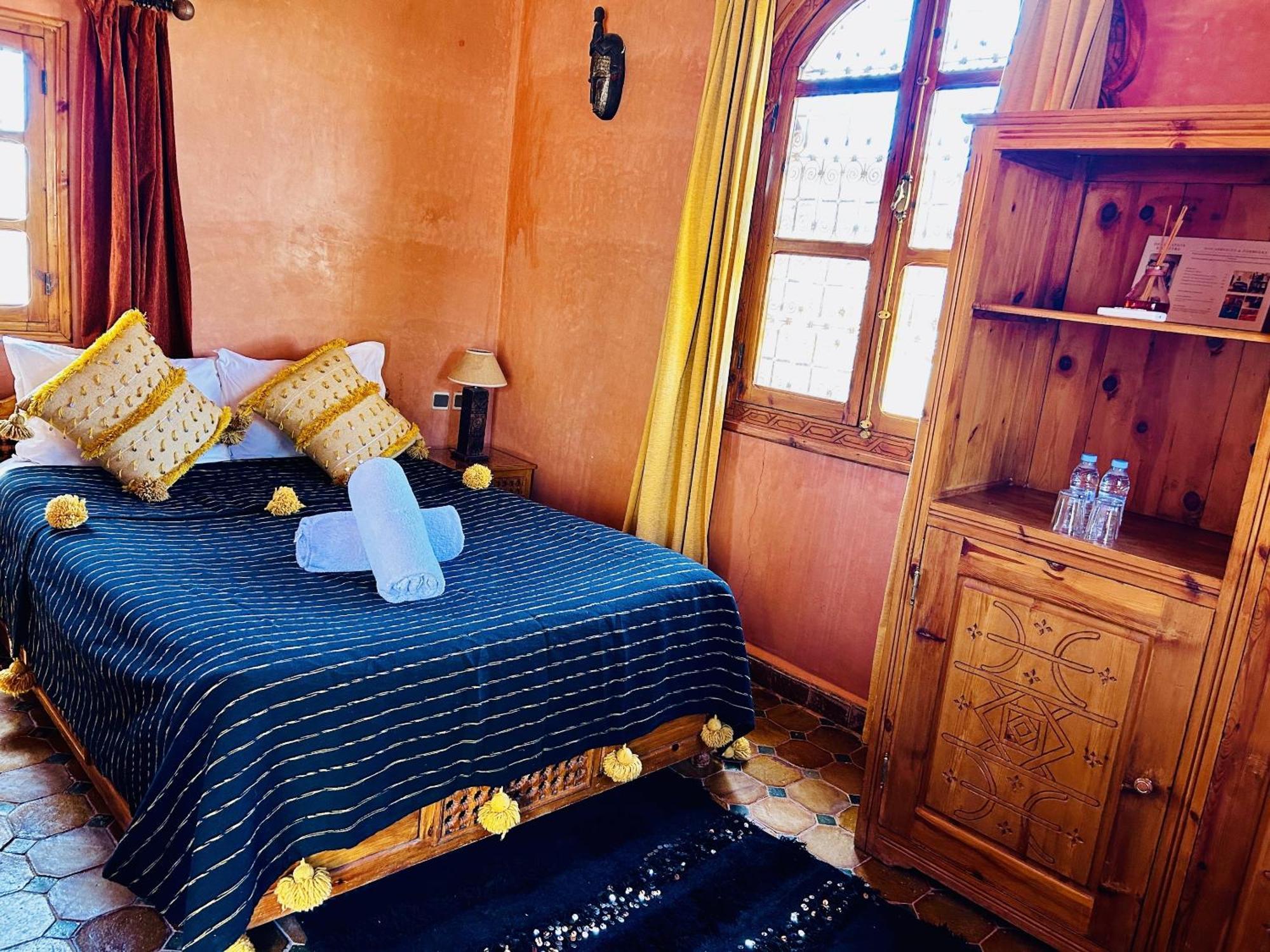 Kasbah Isfoula And Spa Ait Benhaddou Habitación foto